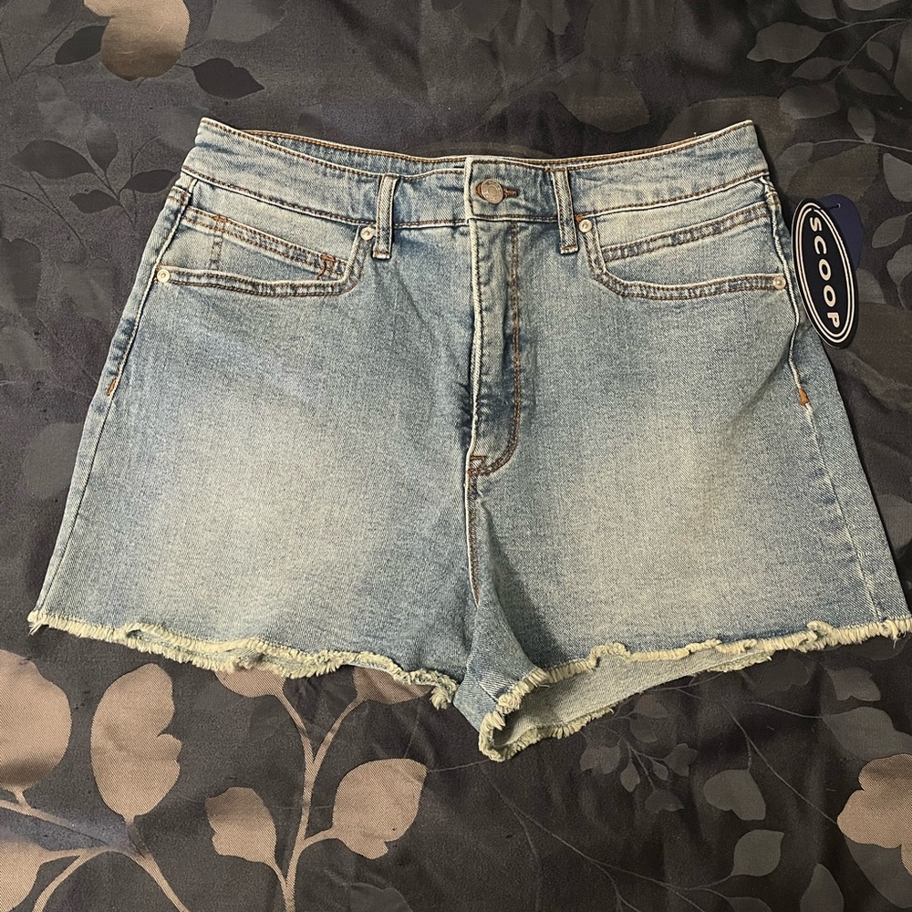Scoop Vintage High Rise Shorts, Frayed Hem, Denim Size 10 NWT
